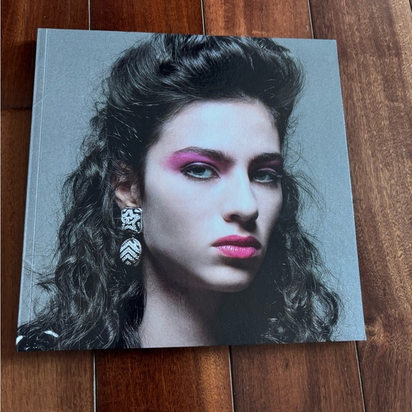 Chanel Fall/Winter 2022/23 Ready-to-Wear Collection Book - Picture 1 of 8
